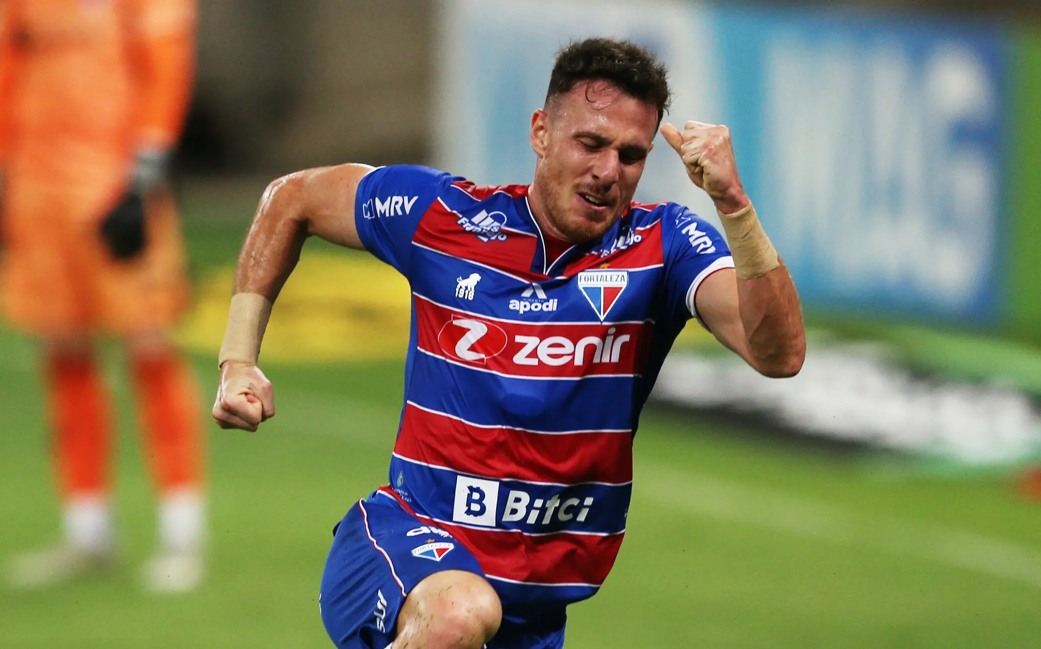 Angelo Henríquez comemora gol do Fortaleza