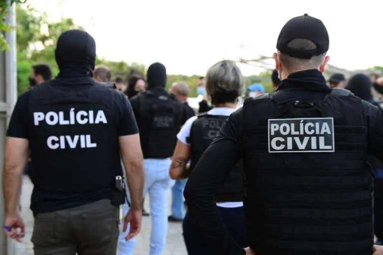 A ofensiva policial contou com a participação de cerca de 300 policiais civis e o apoio da Polícia Militar do Ceará