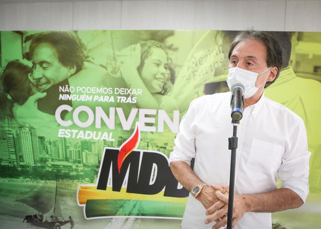 Eunício Oliveira durante convenção do MDB, em setembro de 2021