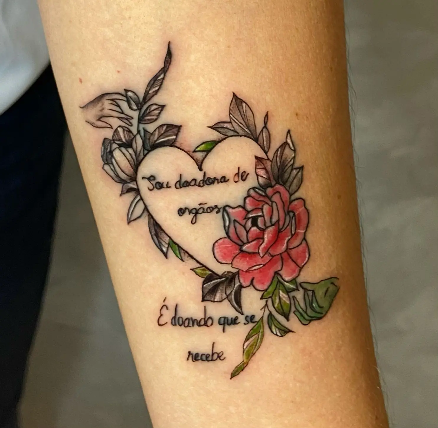 A enfermeira Lisiane Alencar fez questão de deixar registrado na própria pele a intenção de doar órgãos após sua morte.