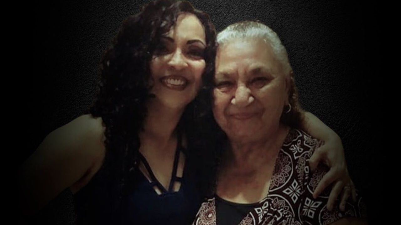 Nas redes sociais, equipe de forrozeira publicou foto de Eliane com a mãe