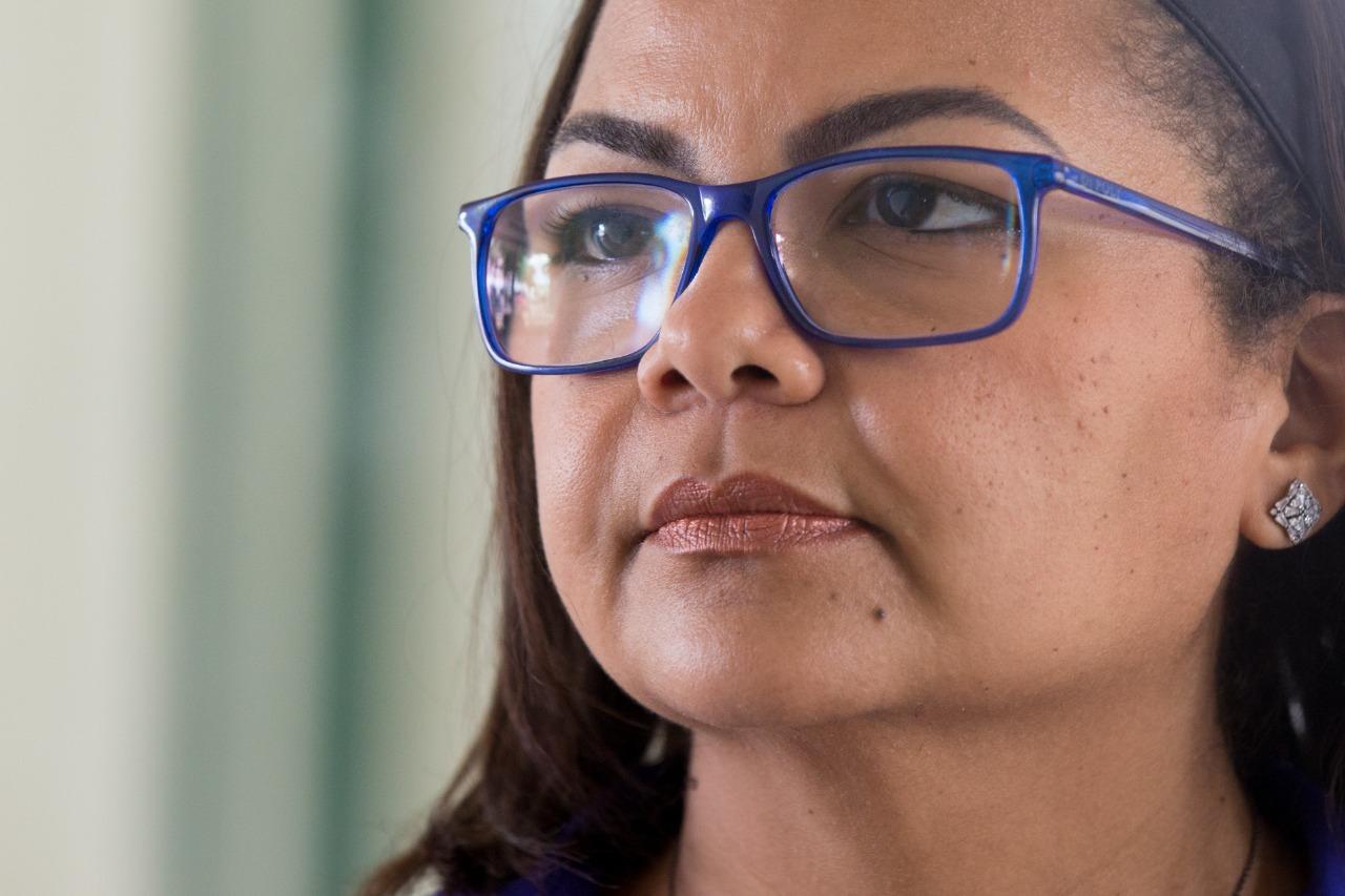 Ana Paula Barroso, diretora adjunta do Departamento de Proteção a Grupos Vulneráveis da Polícia Civil do Ceará, vítima de racismo em loja de Fortaleza.