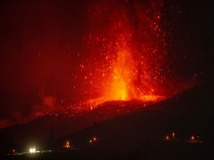 Vulcão Cumbre Vieja em erupção