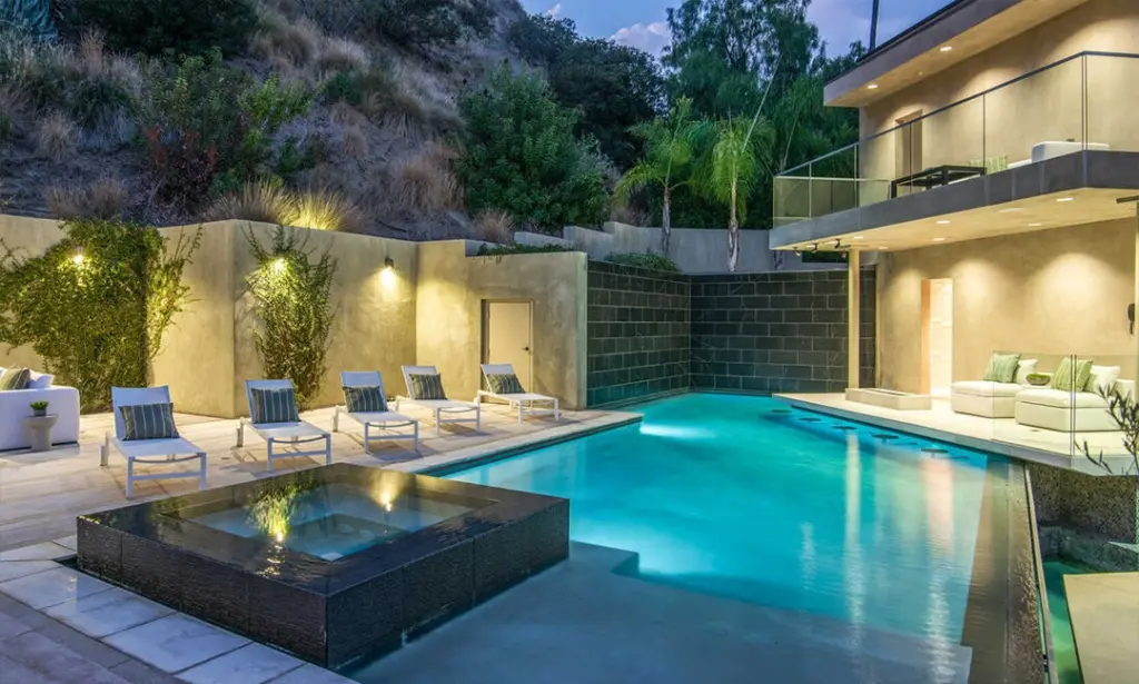 Casa da Rihanna está sendo vendida por US$ 7,8 milhões