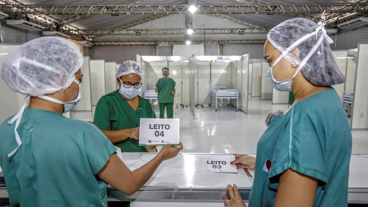 Enfermeiras no hospital de campanha de messejana, em fortaleza