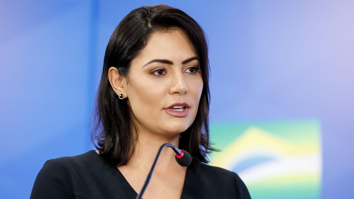 Bolsonaro afirma que Michelle tomou vacina contra a Covid-19