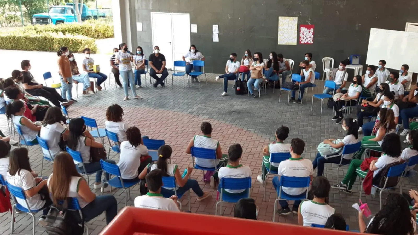 Constantemente, são ofertadas aos alunos da EEEP Irmã Ana Zélia da Fonseca oficinas sobre saúde emocional em parceria com residentes de psicologia.