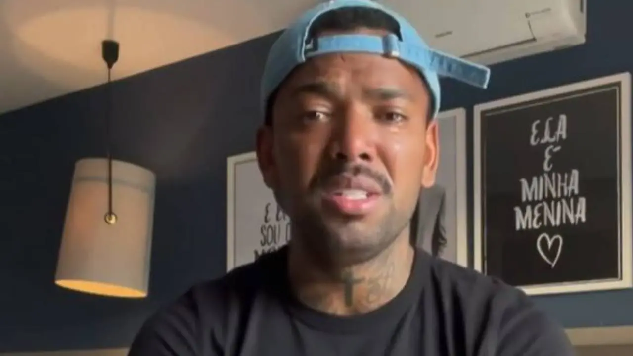Nego do Borel derramando lágrima em vídeo com desabafo