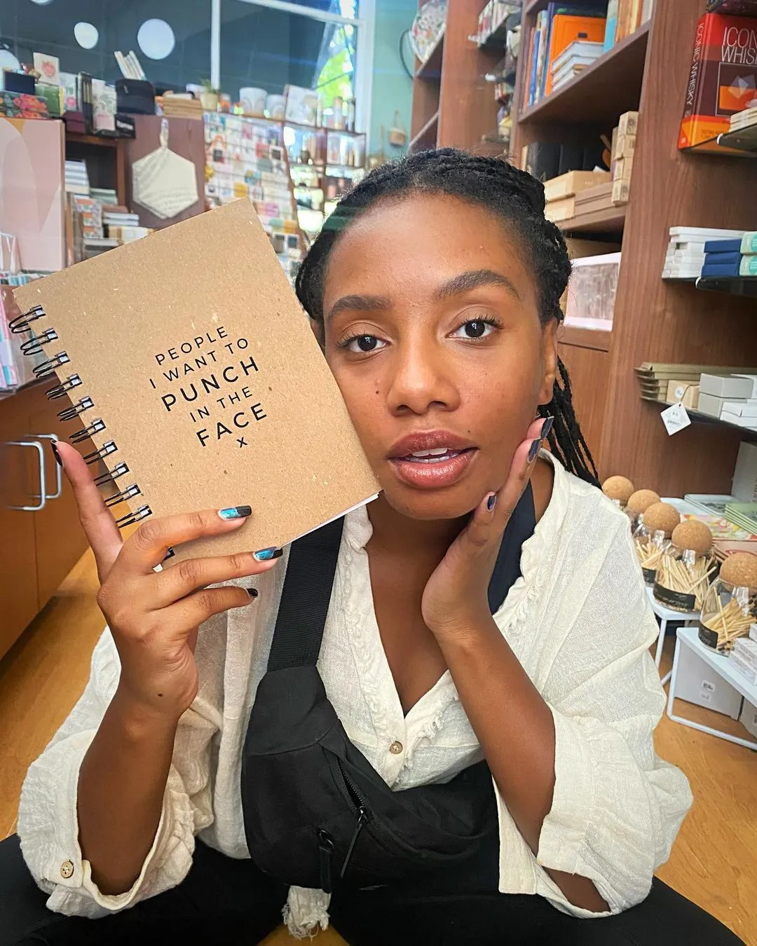 Imani Hakim segue carreira voltada para produções de TV e cinema
