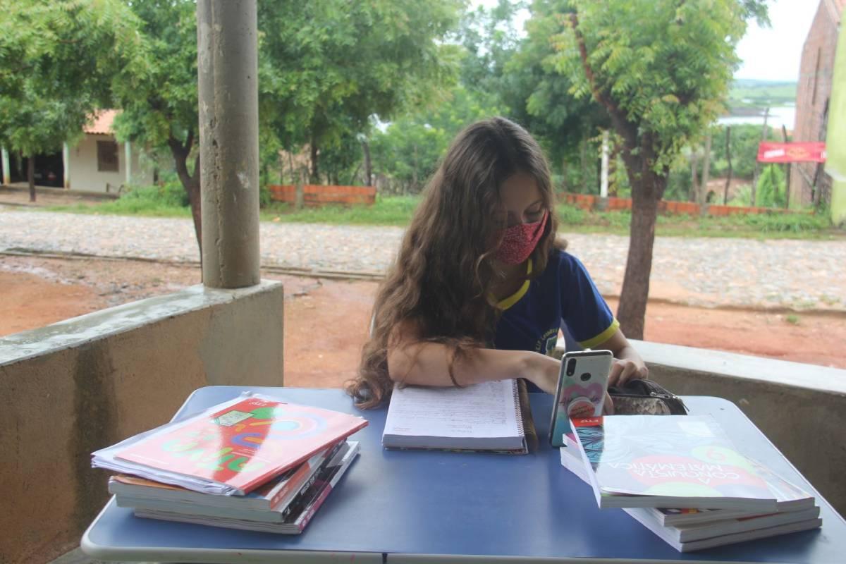 ESTUDANTE INGRID BEZERRA