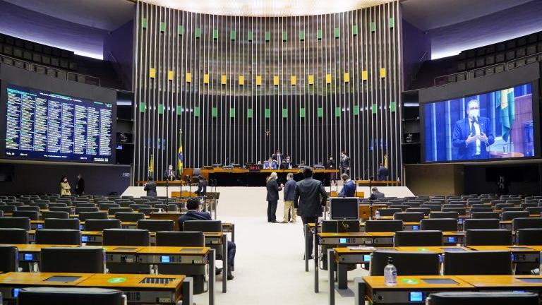 Imagem do plenário da Câmara durante a sessão virtual