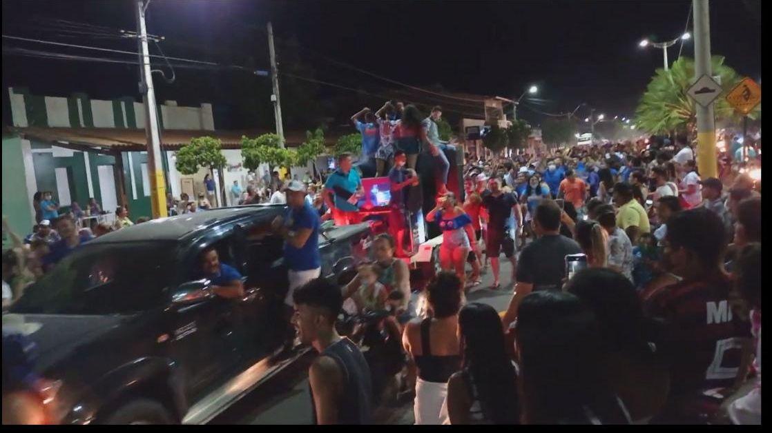 Em Jaguaruana, apoiadores da chapa cassada foram às ruas em passeata
