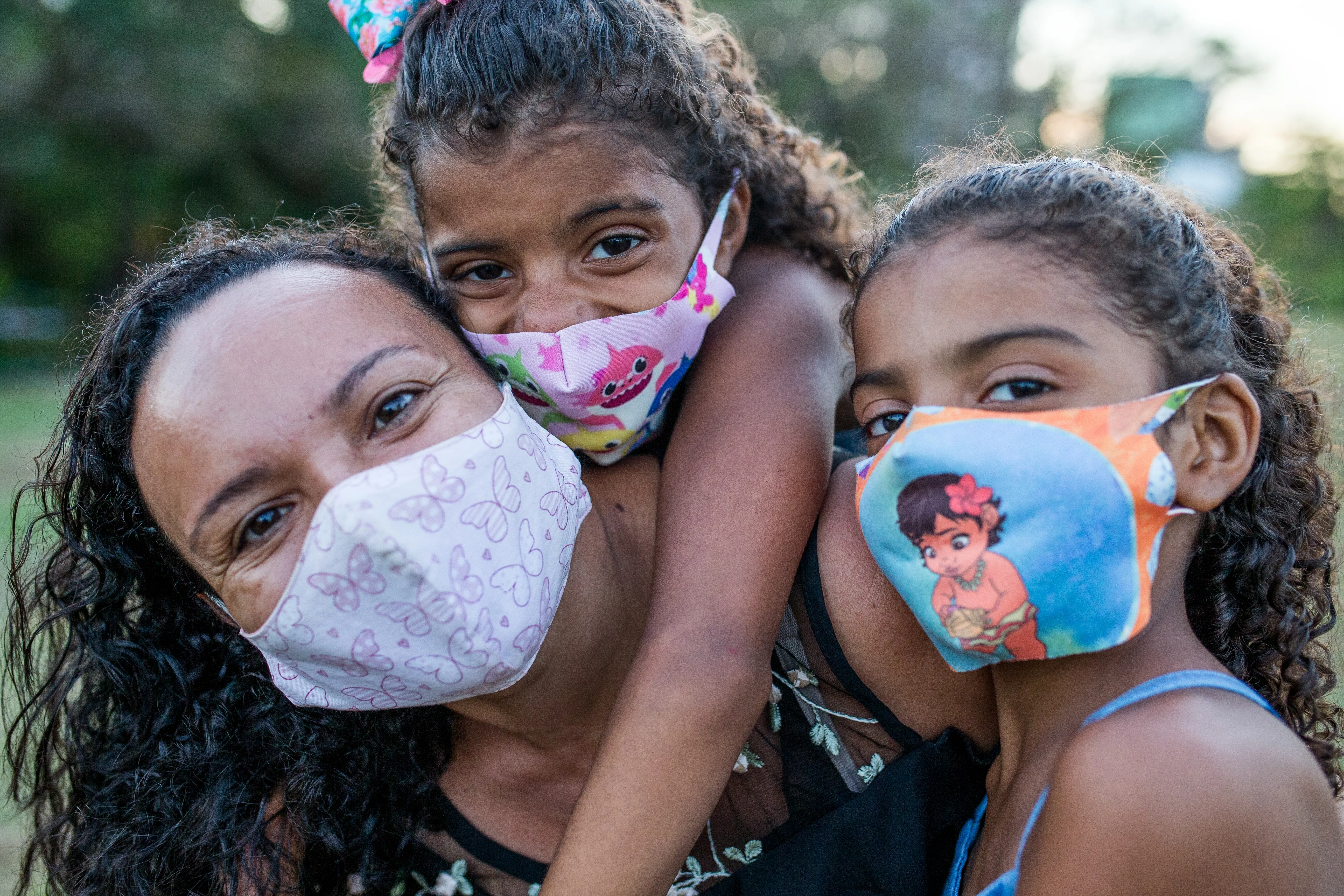 Fotógrafa Camila Lima foi às ruas de Fortaleza em busca dos sorrisos encobertos por máscaras