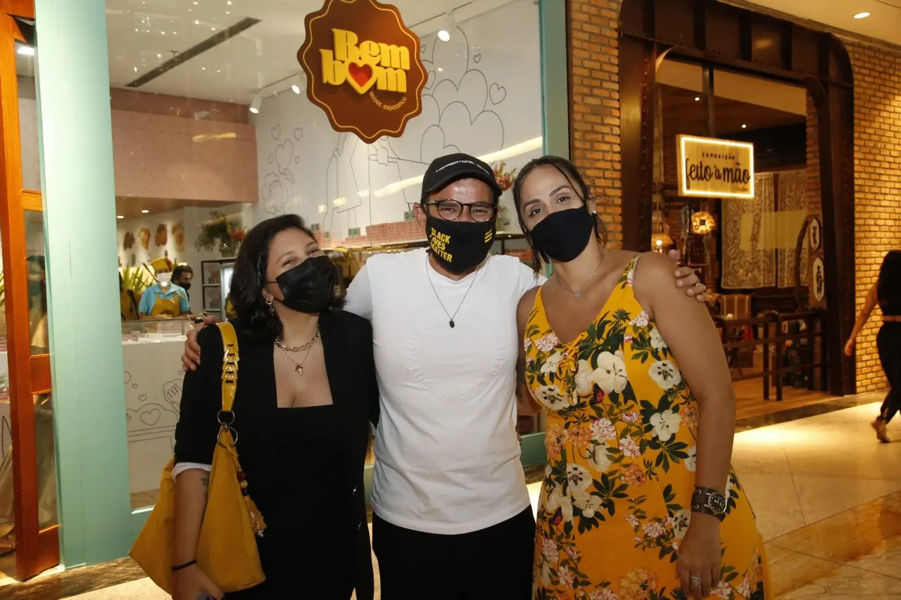 Carol Cavalcante, Andre Mota e Adna Cavalcante