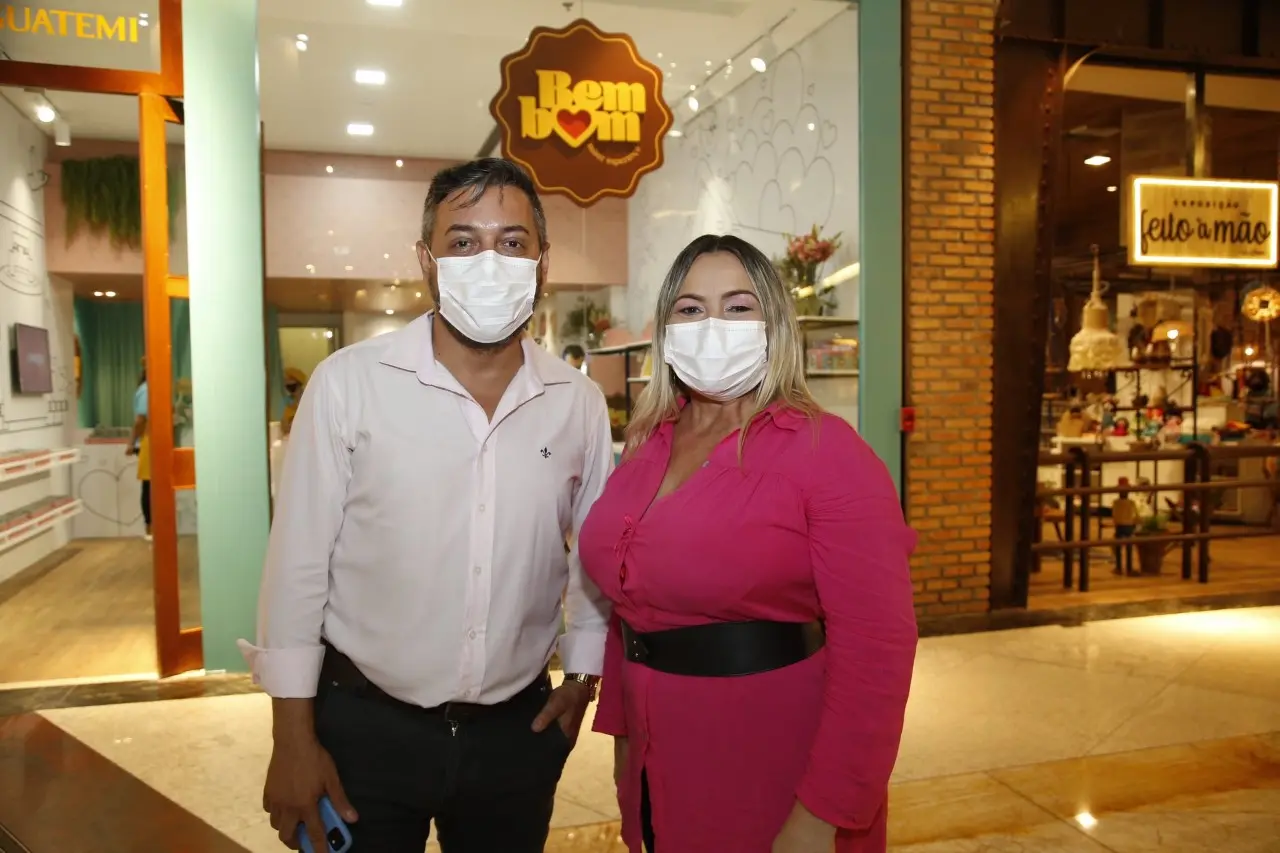 Paulo Sampaio e Eleny Oliveira