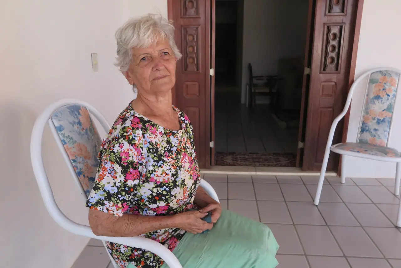 Terezinha de Alencar Nuvens, a Tetê, irmã de criação de Benigna