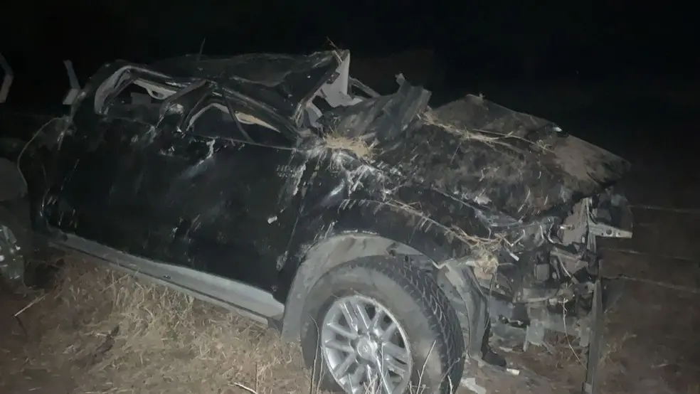 Veiculou do cantor capotou em rodovia
