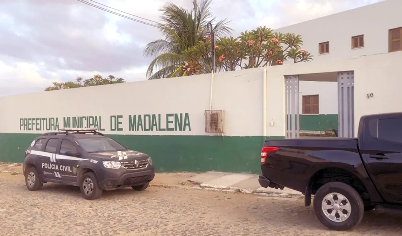 Fachada da prefeitura de Madalena