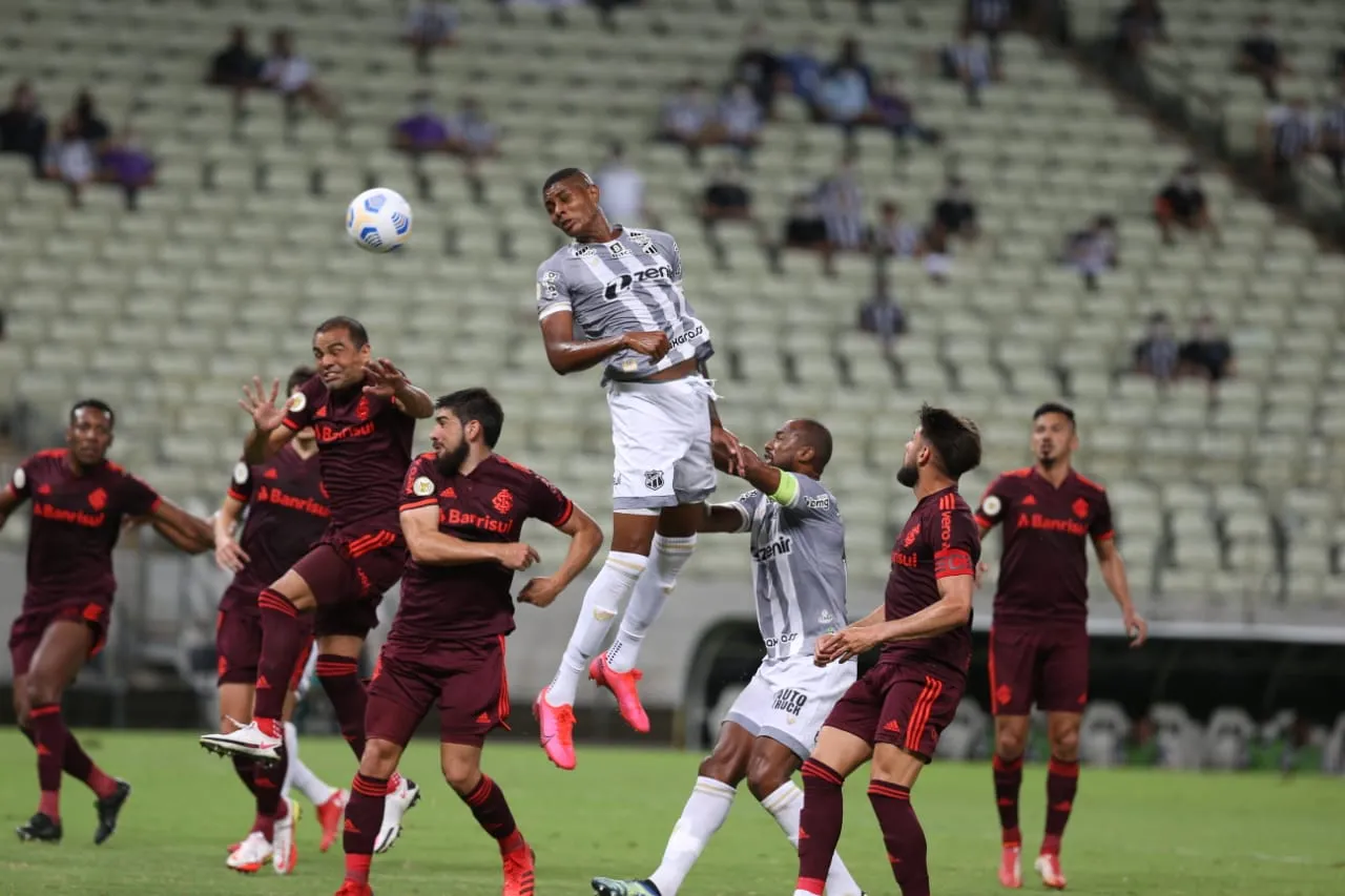 Cléber foi titular e fez grande partida, sendo um dos melhores do Vovô em campo