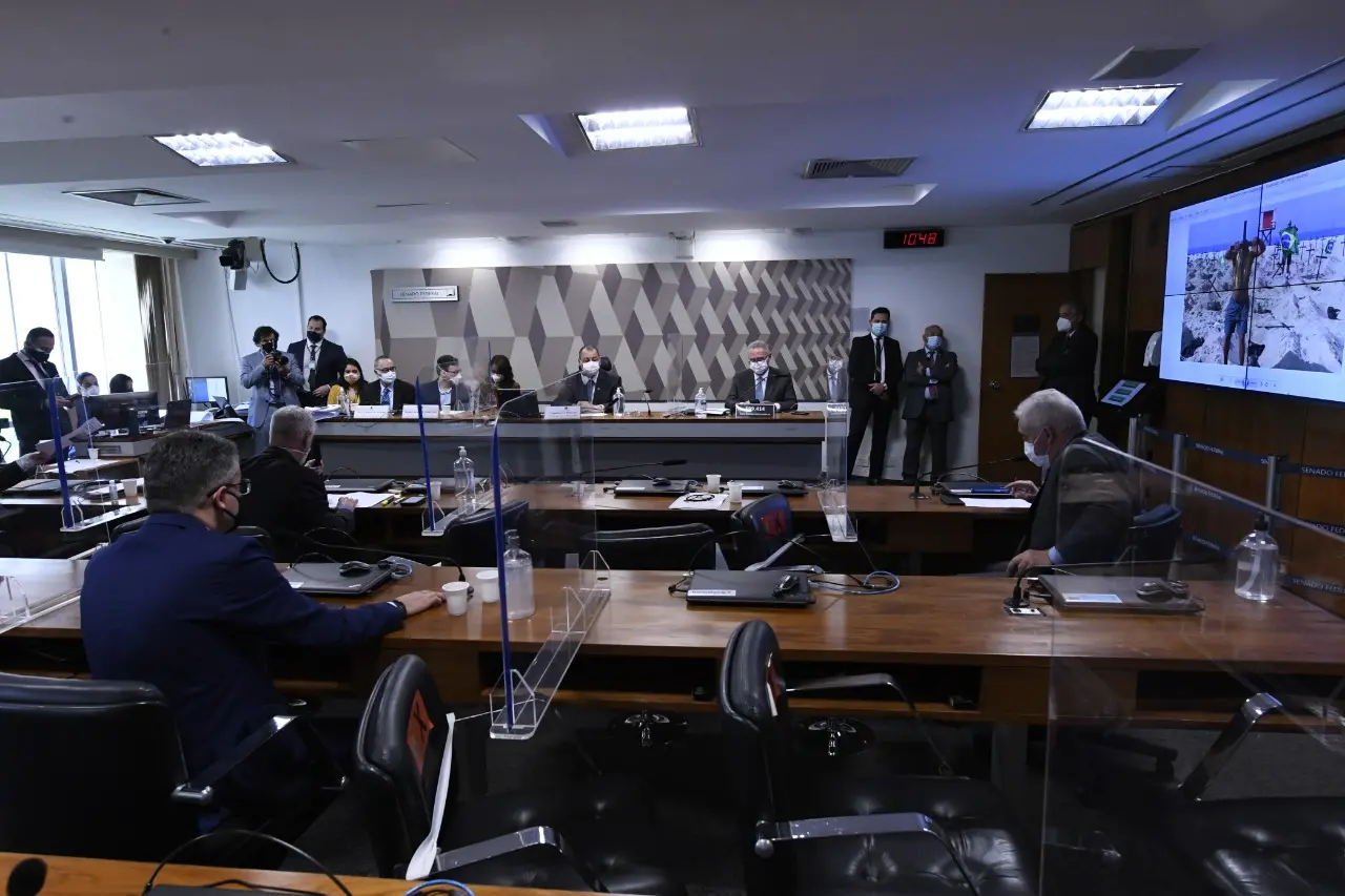 CPI da Covid em sessão nesta quinta-feira