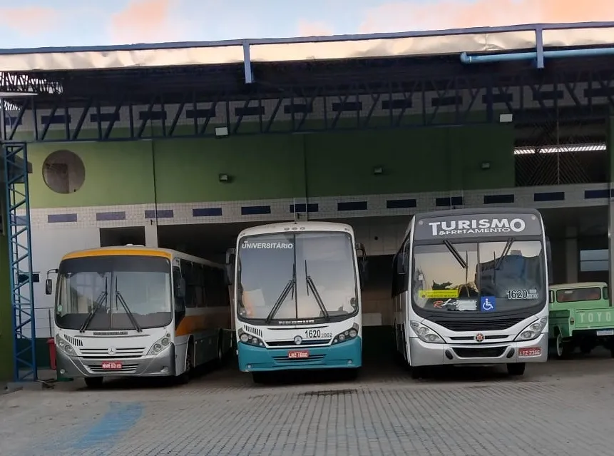 Ônibus estão entre os bens sequestrados das empresas