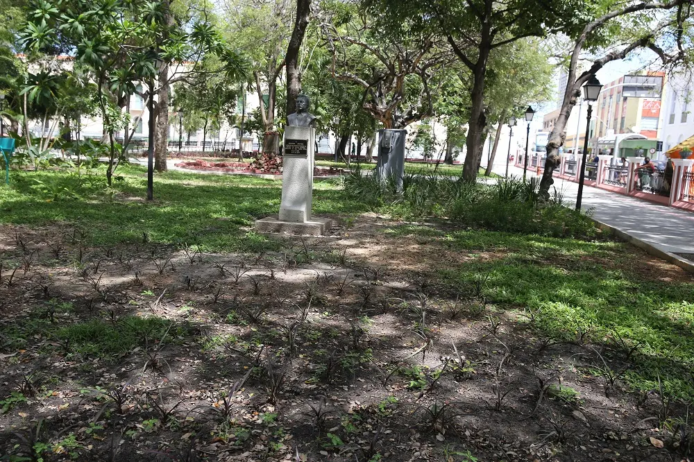 Área de lazer mais antiga da cidade, reserva aos visitantes uma das paisagens mais bonitas da cidade