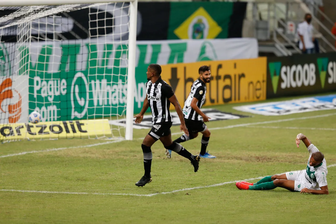 Uma das vitórias do Ceará contra adversários diretos no 1º turno da Série A foi diante do Juventude, no Castelão