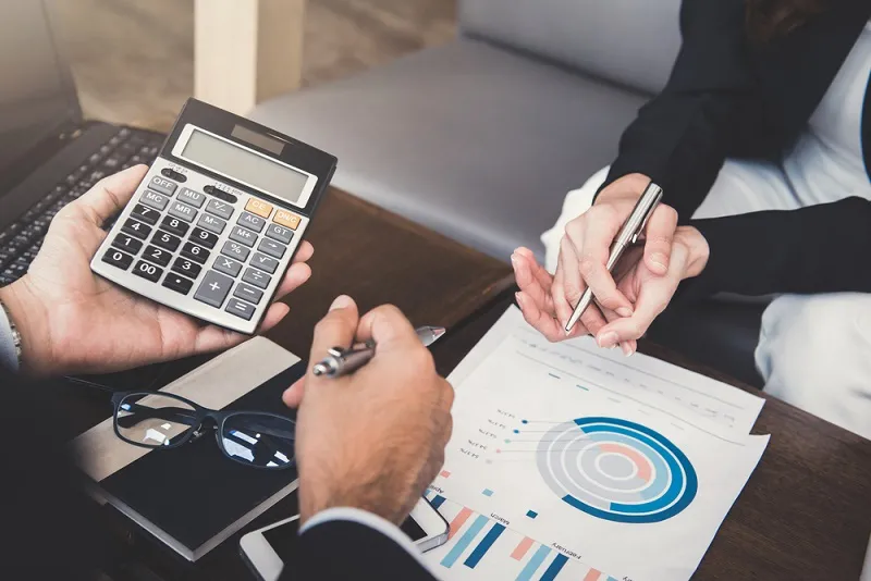 Especialistas recomendam que o gestor financeiro crie instrumentos que o auxiliem na gestão financeira da empresa.