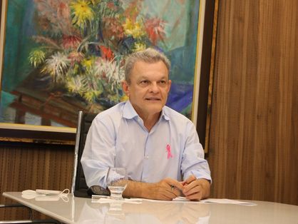 Prefeito José Sarto Nogueira em reunião do comitê estadual contra a Covid-19