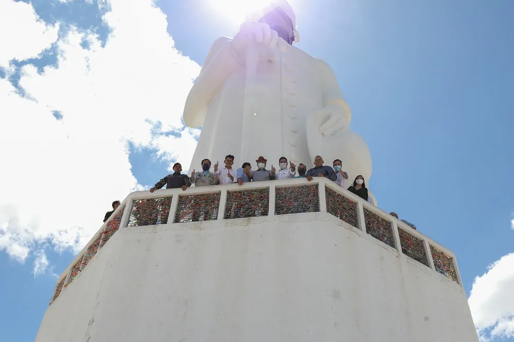 No Cariri, Bolsonaro entregou casas populares