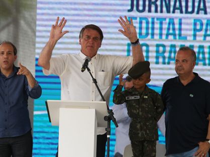 Bolsonaro fez gestos em referência à deficiência do ex-presidente Lula