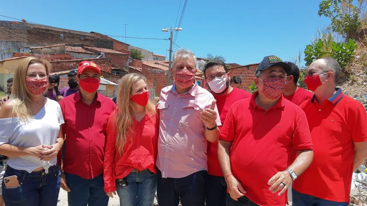 Diretório estadual do PT está dividido sobre como proceder em relação à aliança com o PDT