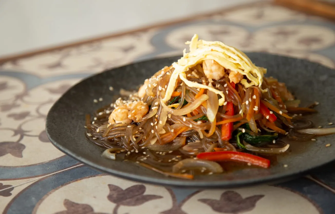 Japchae é um dos pratos com mais saída no K-BaB