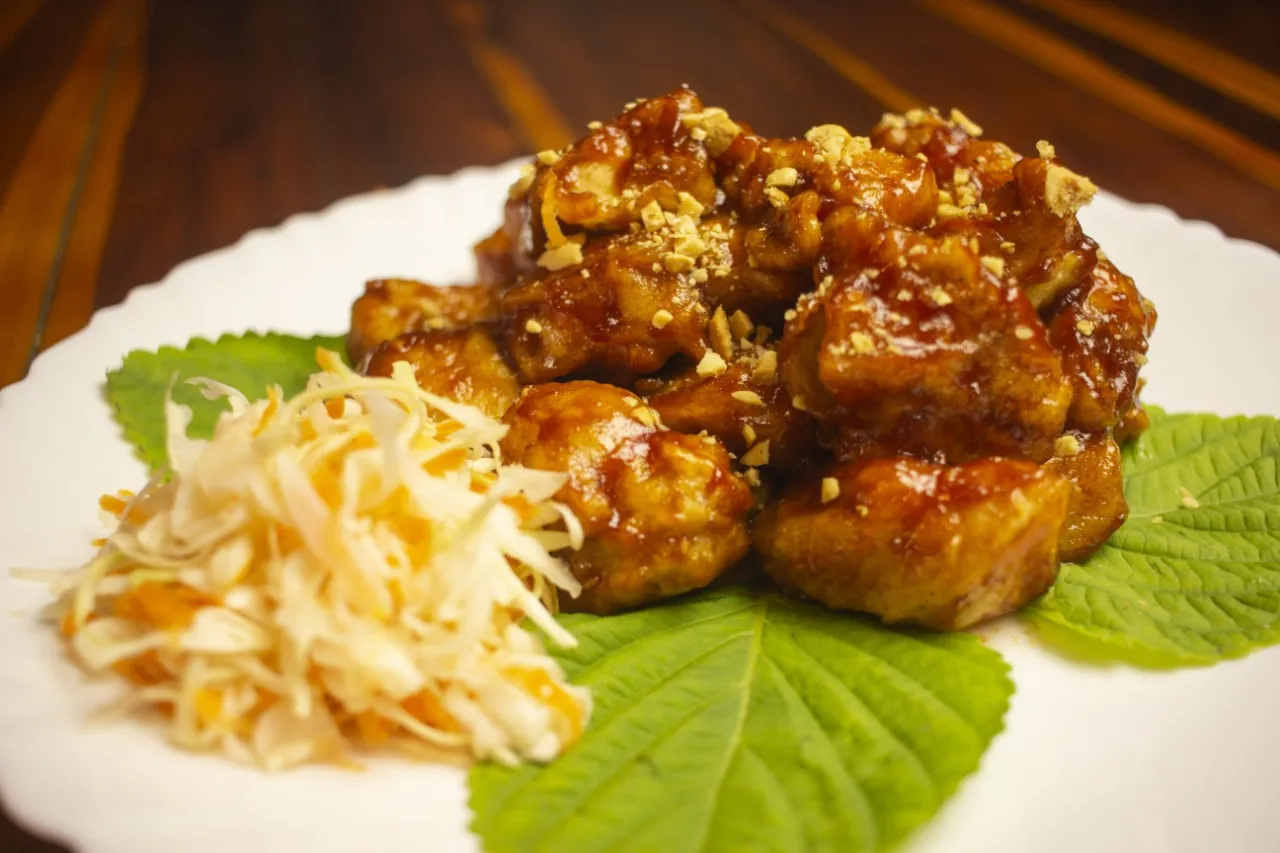 Dakgangjeong é um dos mais pedidos no K-Pop & Food