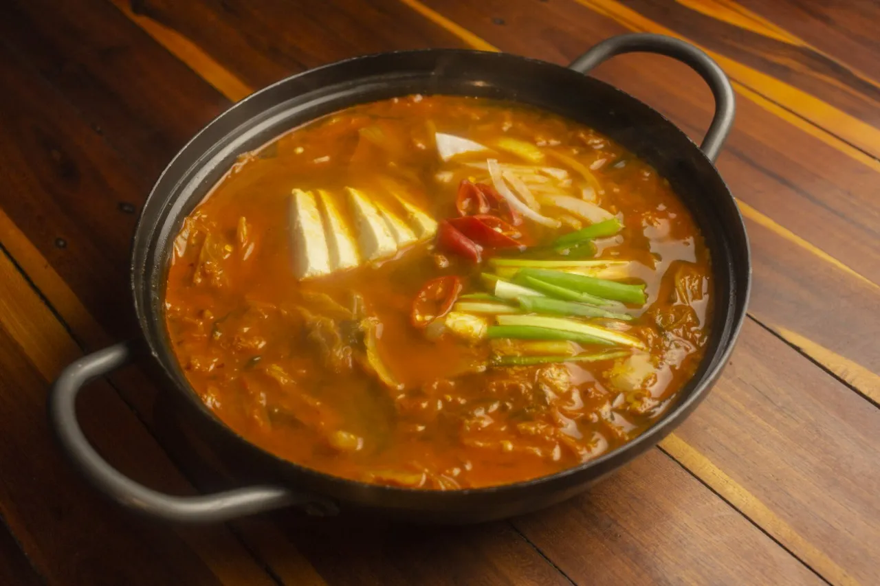 Sopa de kimchi
