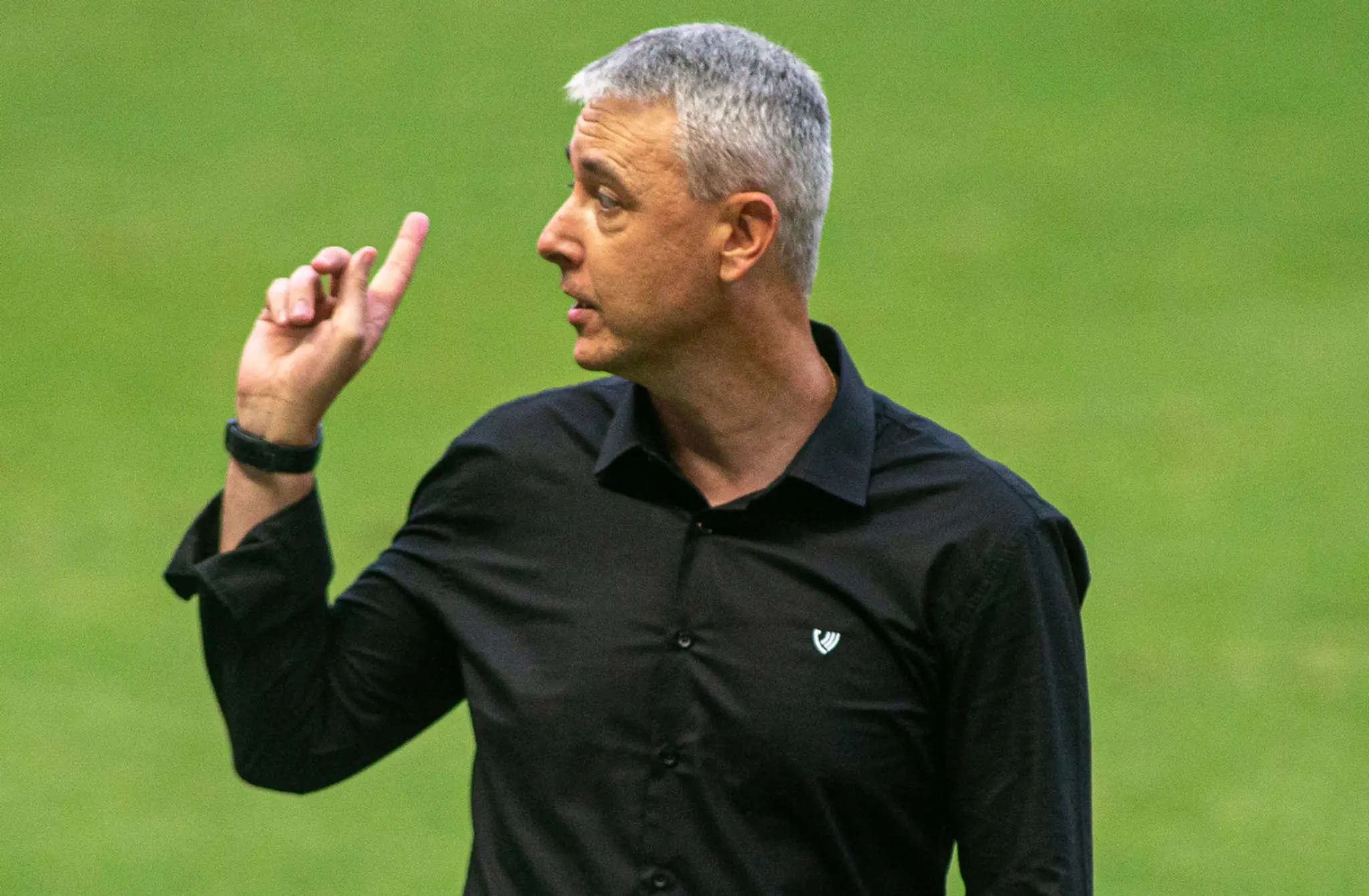 Tiago Nunes comandando o Ceará no Castelão