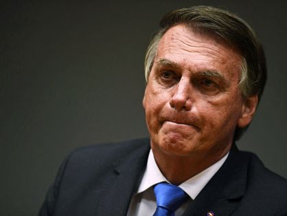 Bolsonaro divulga fake news sobre covid e aids