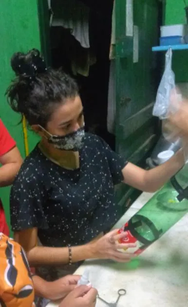 Larissa construindo 