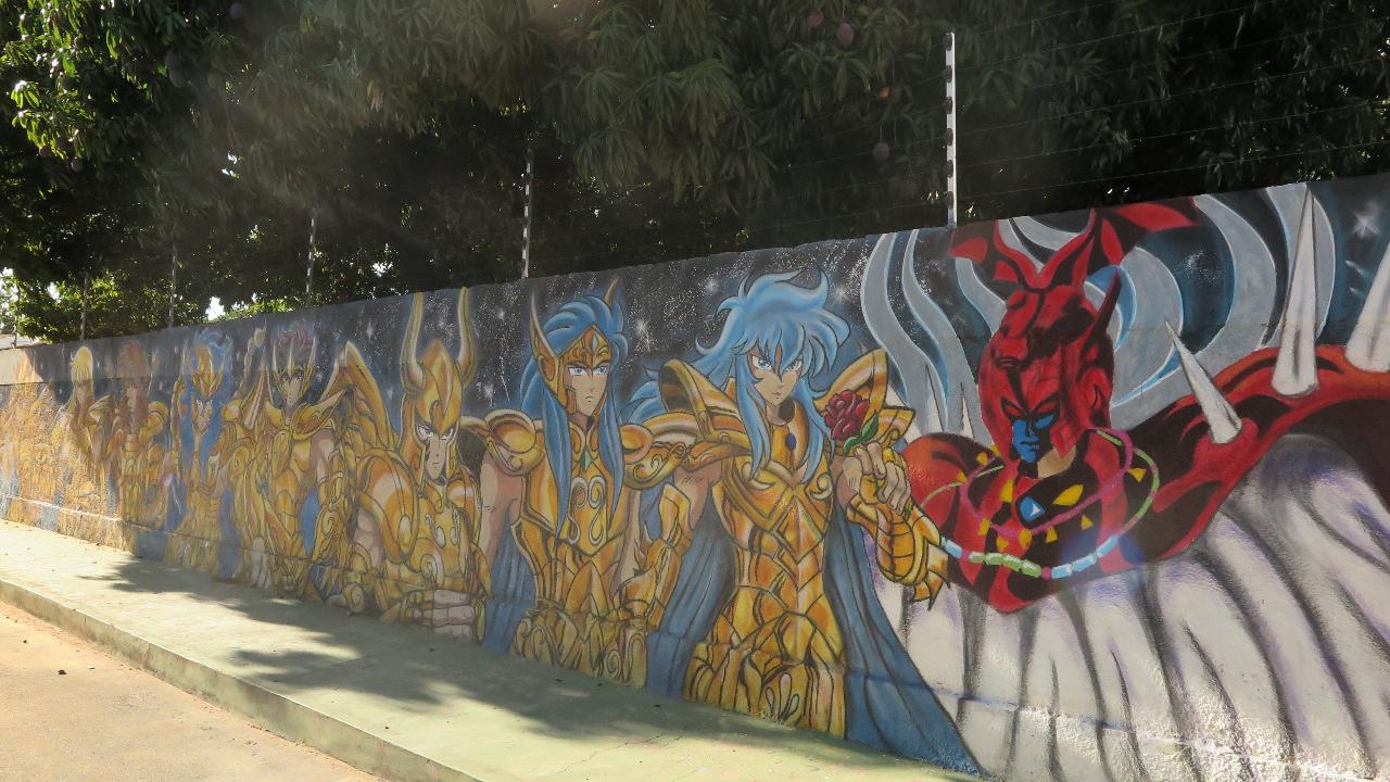 Artista pinta muro de 150 metros em homenagem aos 35 anos de