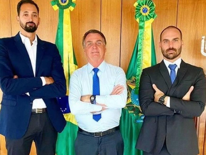 Filha de Bolsonaro entrará em colégio sem passar por seleção