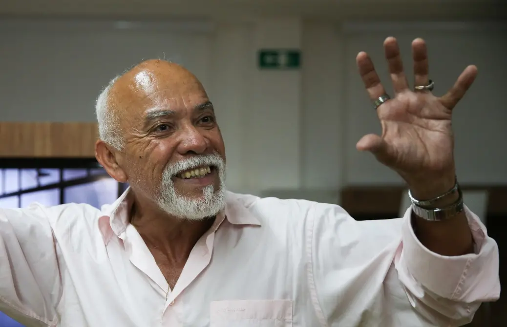 Imagem da notícia Referência na capoeira, mestre Paulão Ceará lança livro sobre início, luta e legado na arte