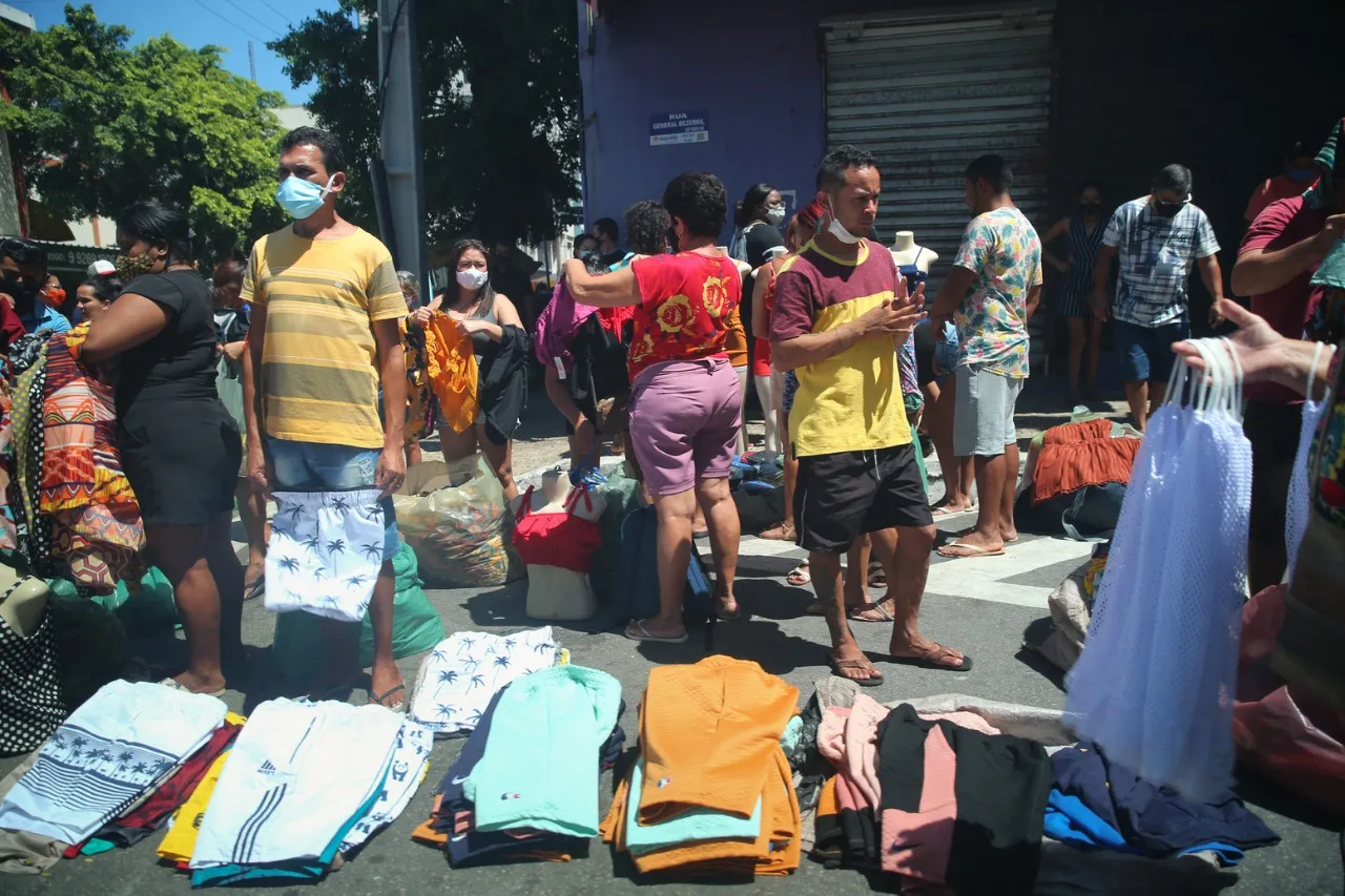 Quem descumpre o uso de máscaras ainda pode ser multado no Ceará