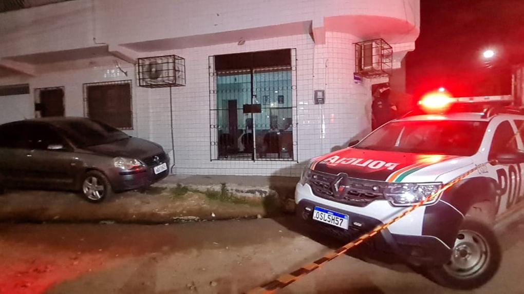 Barbeiro é morto enquanto trabalhava, em Fortaleza; suspeita é que ele não pagou facção criminosa