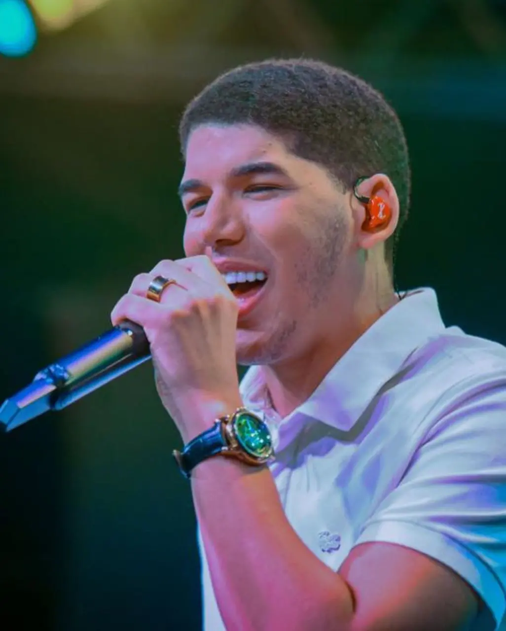 Zé Vaqueiro é natural de Oucuri (PE)