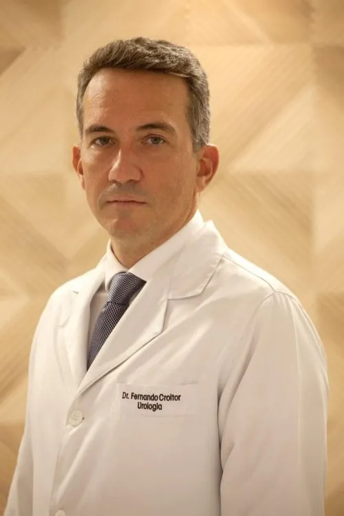 O urologista Dr. Fernando Croitor alerta que a prevenção e diagnóstico precoce é essencial para curar o câncer de próstata.