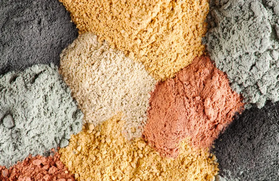 Argilas multicoloridas.