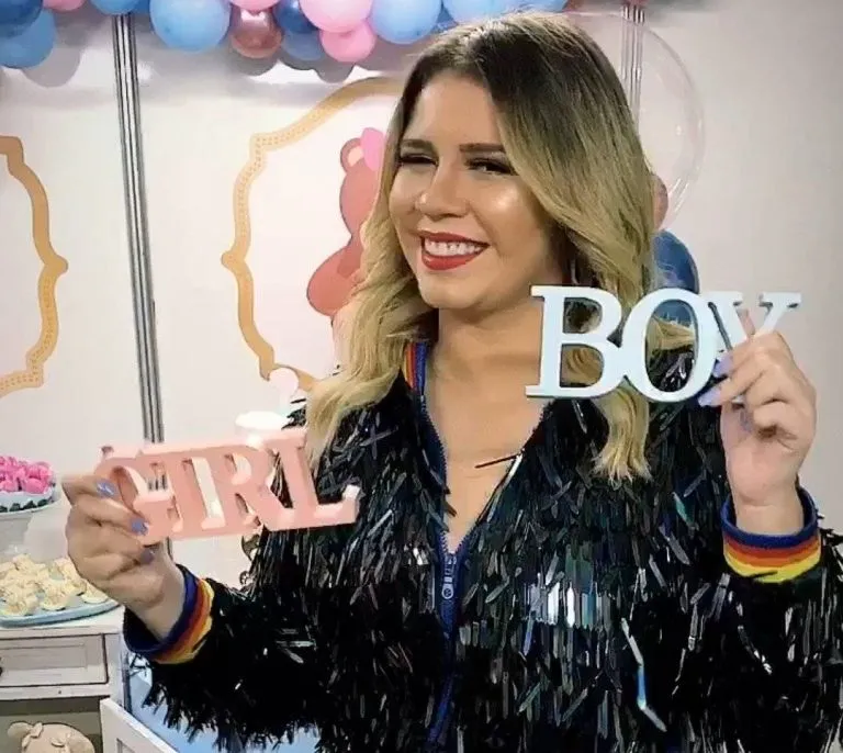 Cantora ganhou festa de chá de revelação em show em Fortaleza