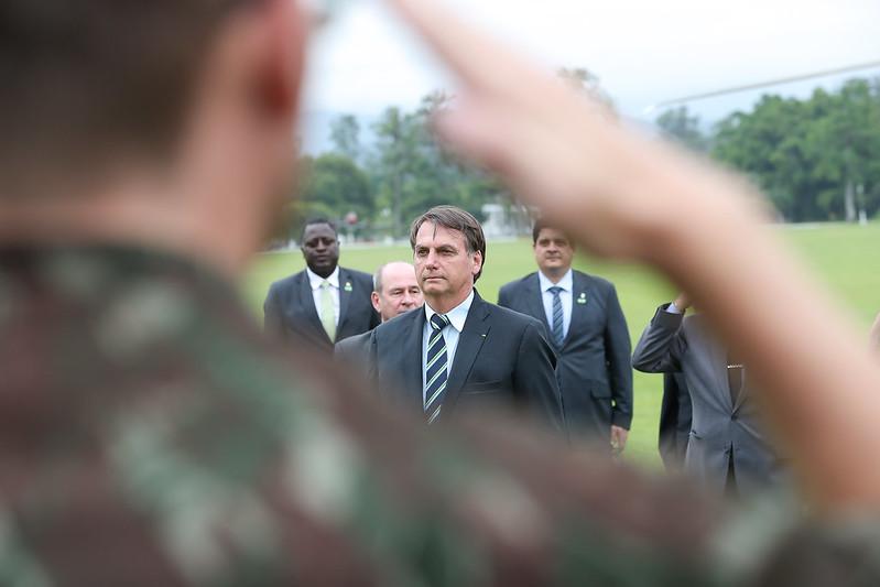Em aceno aos militares, Bolsonaro costuma participar de eventos das Forças Armadas