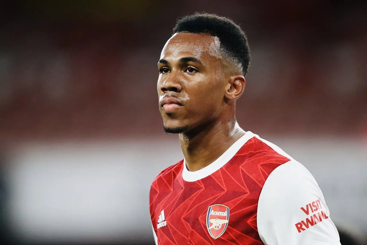 Gabriel Magalhães em ação pelo Arsenal, da Inglaterra