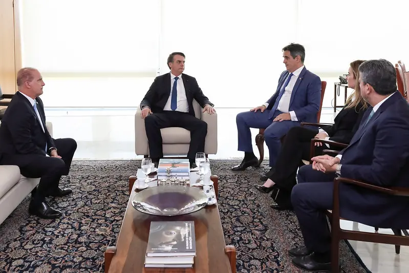 Articulação prevê que Bolsonaro garantias ao atual presidente e aos ex-mandatários